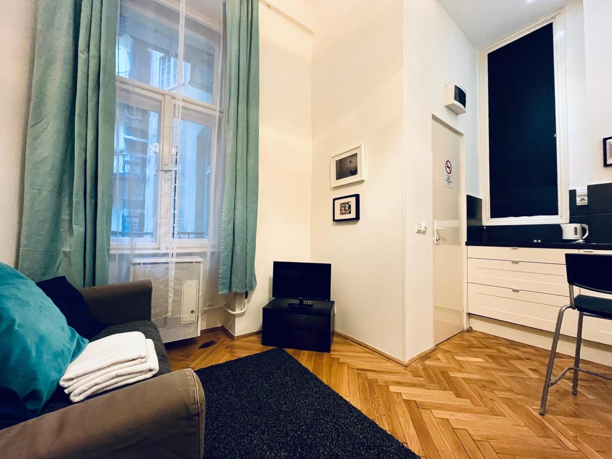 Tatra 4 Studios Budapest Chambre photo